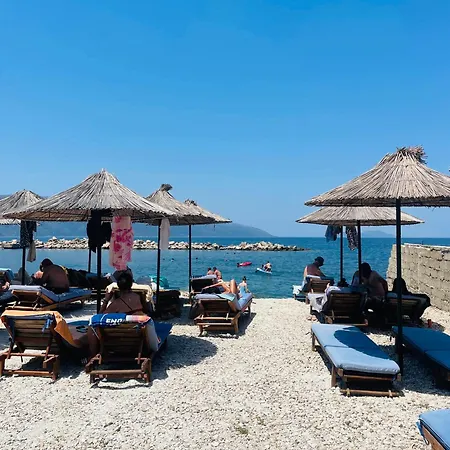 Paros Family Place Radhime