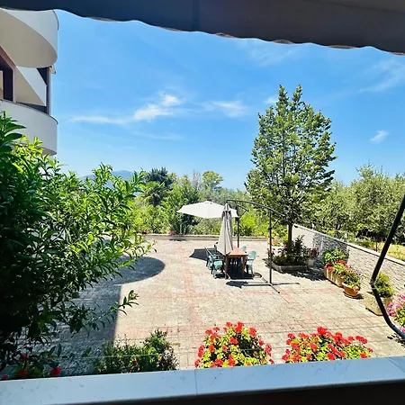 Paros Family Place Radhime 호텔 Vlorë