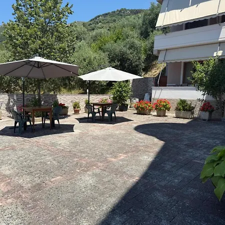 호텔 Paros Family Place Radhime Vlorë