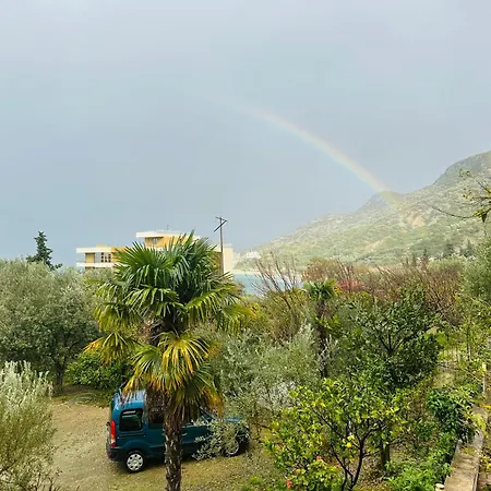 Paros Family Place Radhime Hotel Vlore