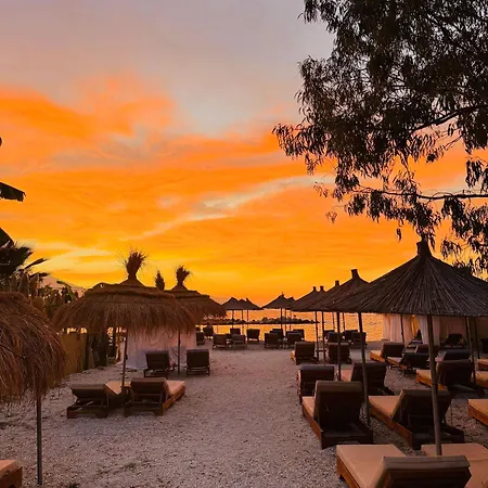 Hotel Paros Family Place Radhime Vlore
